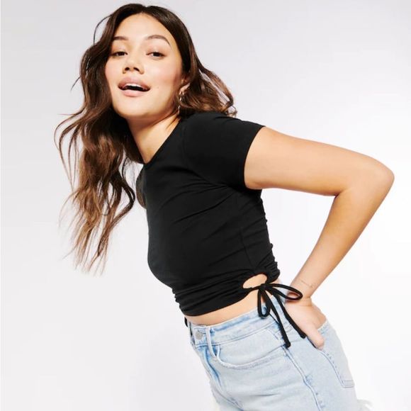 🍓Hollister Black Short Sleeve SIDE CINCH BABY Crop Top/Tee - Picture 2 of 6